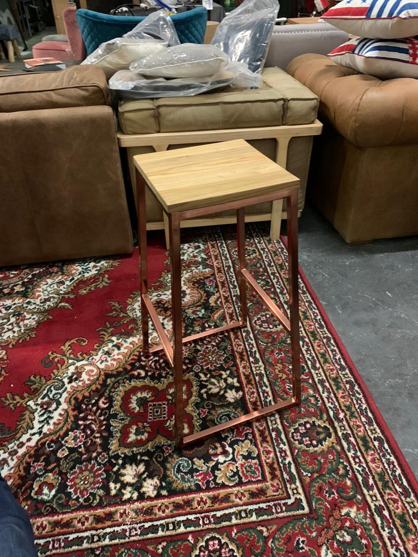 Copper And Elm Barstool The Bar Stool Features 4 Fixed Height Copper Legs And Natural Wooden Seat. - Image 4 of 4