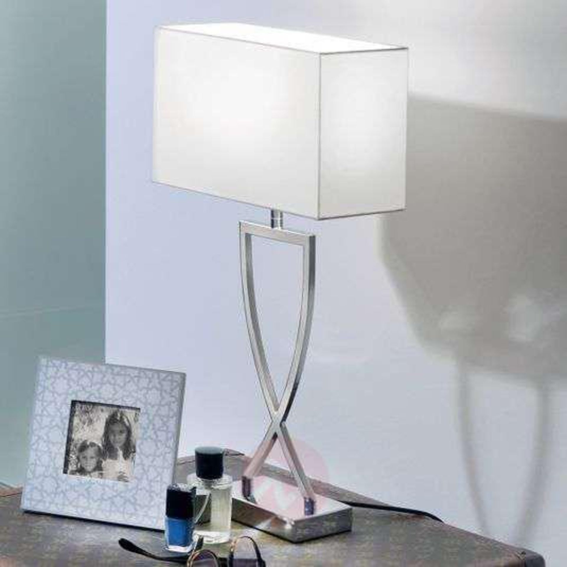 Villeroy and Boch Classic table lamp Toulouse with white fabric lampshade 40 x 16 x 68.5cm - Image 2 of 2