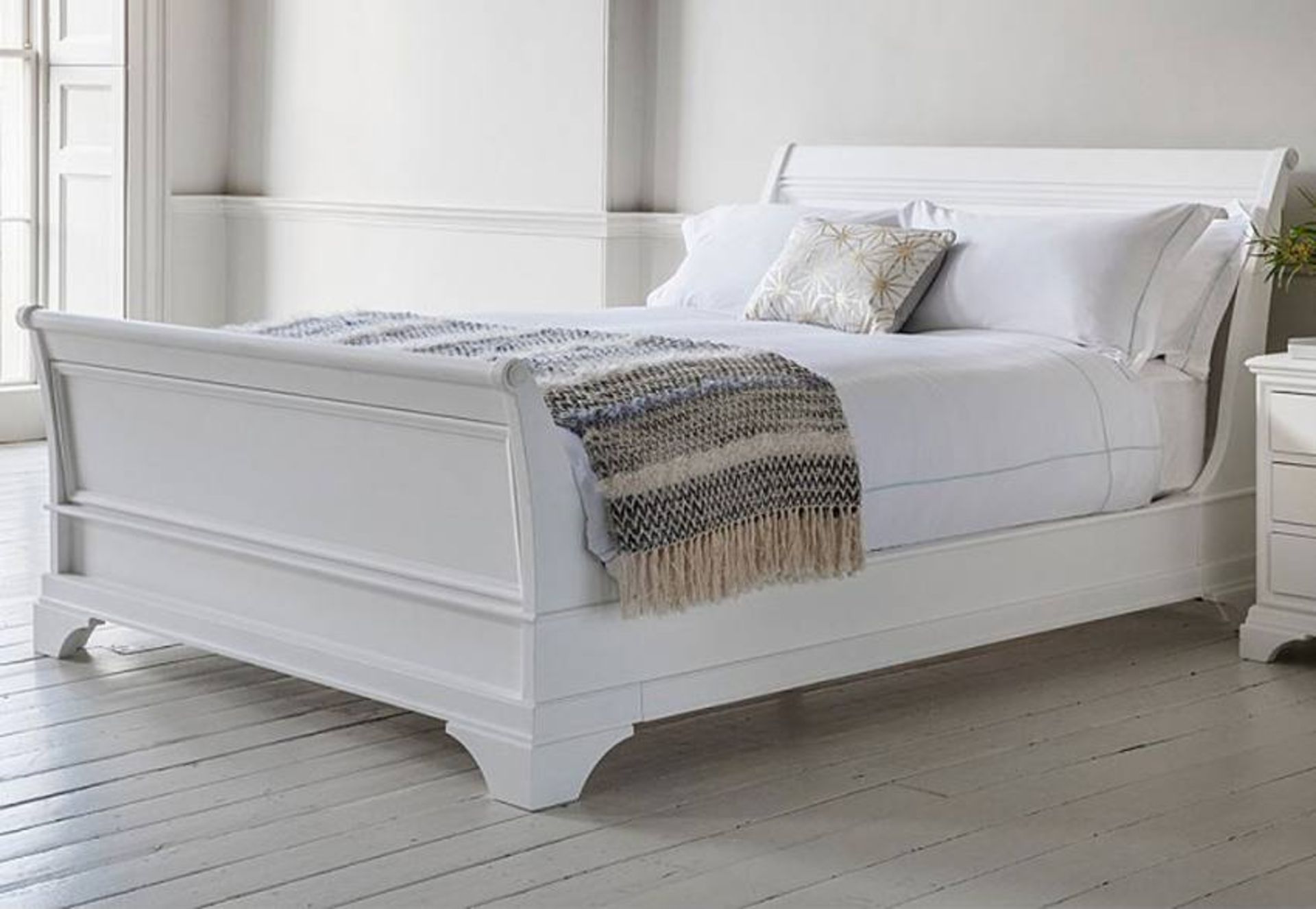 Laura Ashley Gabrielle Cotton White 6' High Bedstead The Gabrielle Bedstead draws its design