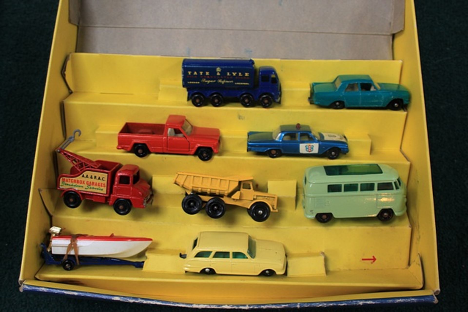 Matchbox Lesney Gift Set Motorway Set Number G-1 Comprising Of 8 Diecast Vehicles And A Boat - Image 4 of 4