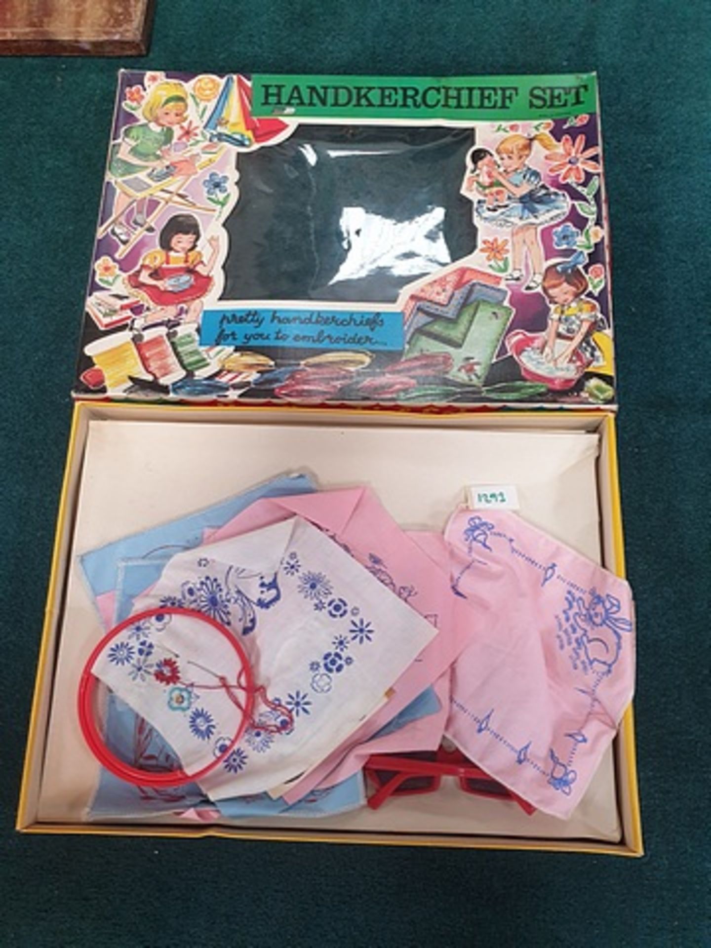 Marchant Games - Handkerchief Set - Pretty Handkerchiefs For You To Embroider Complete With Box