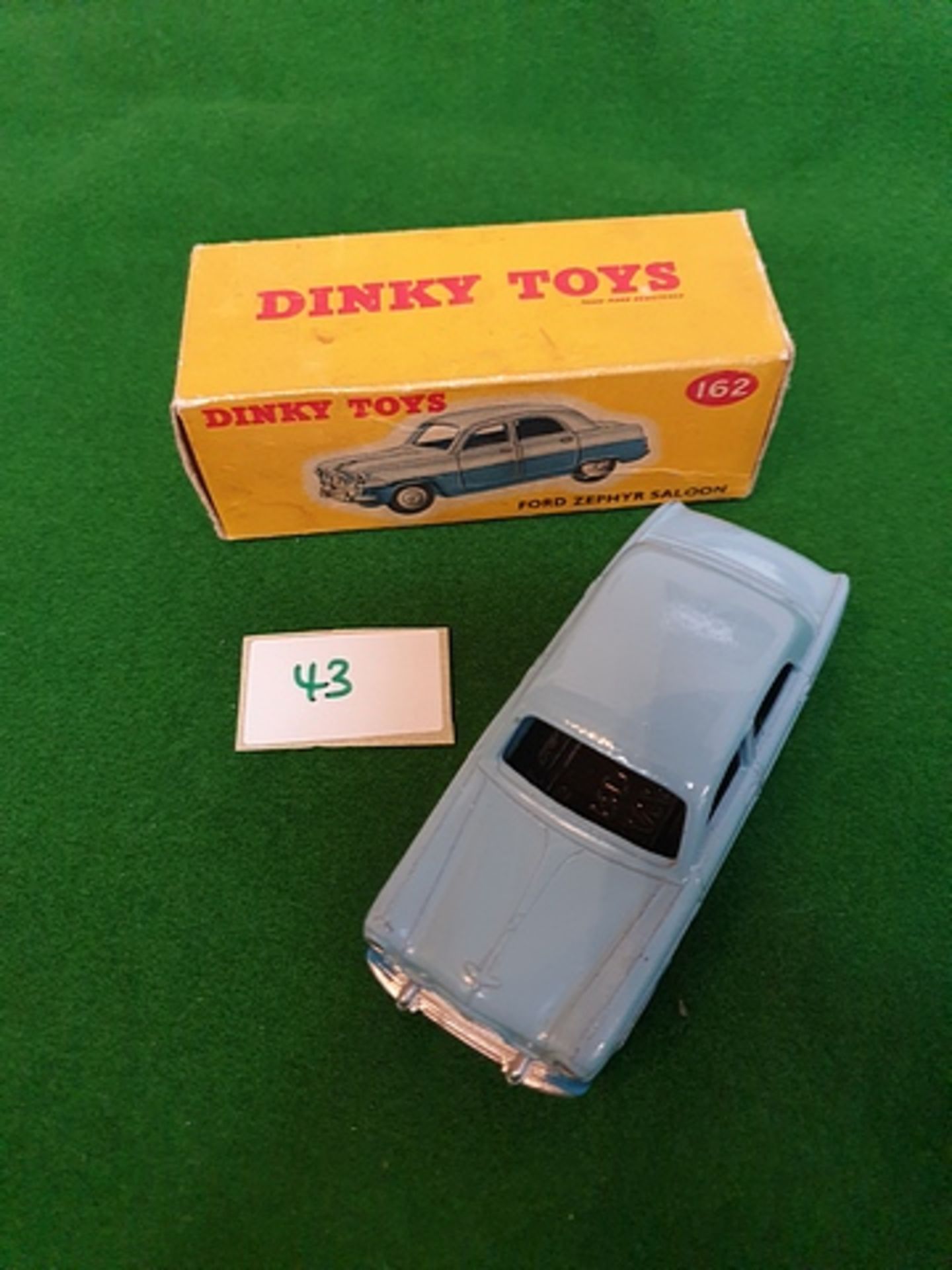 Dinky Toys Diecast #162 Ford Zephyr Saloon In Two Tone Blue Complete With Box