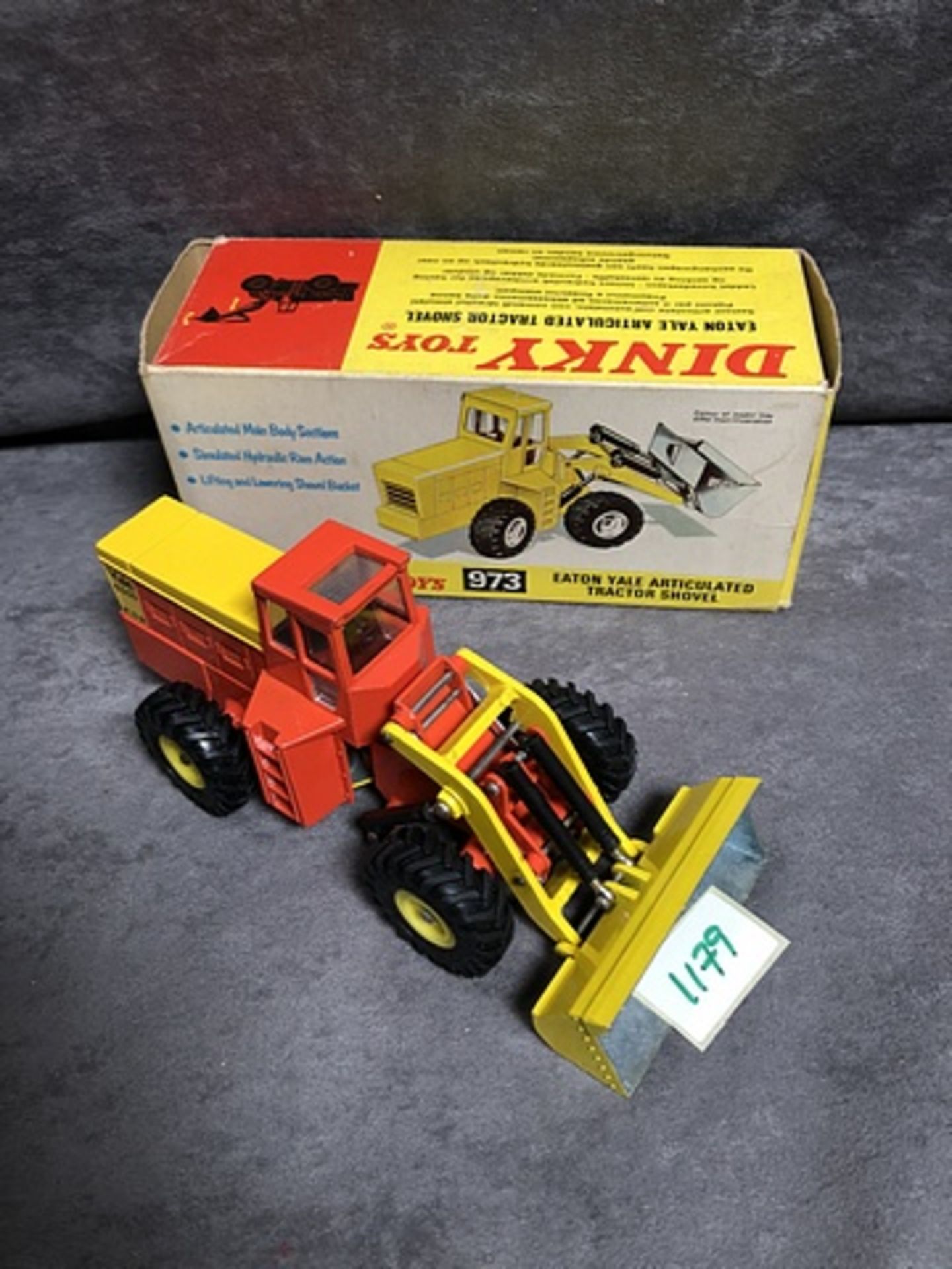 Dinky Toys Diecast #973 Eaton Yale Articulated Tractor Shovel Complete With Box (Damage To Box)