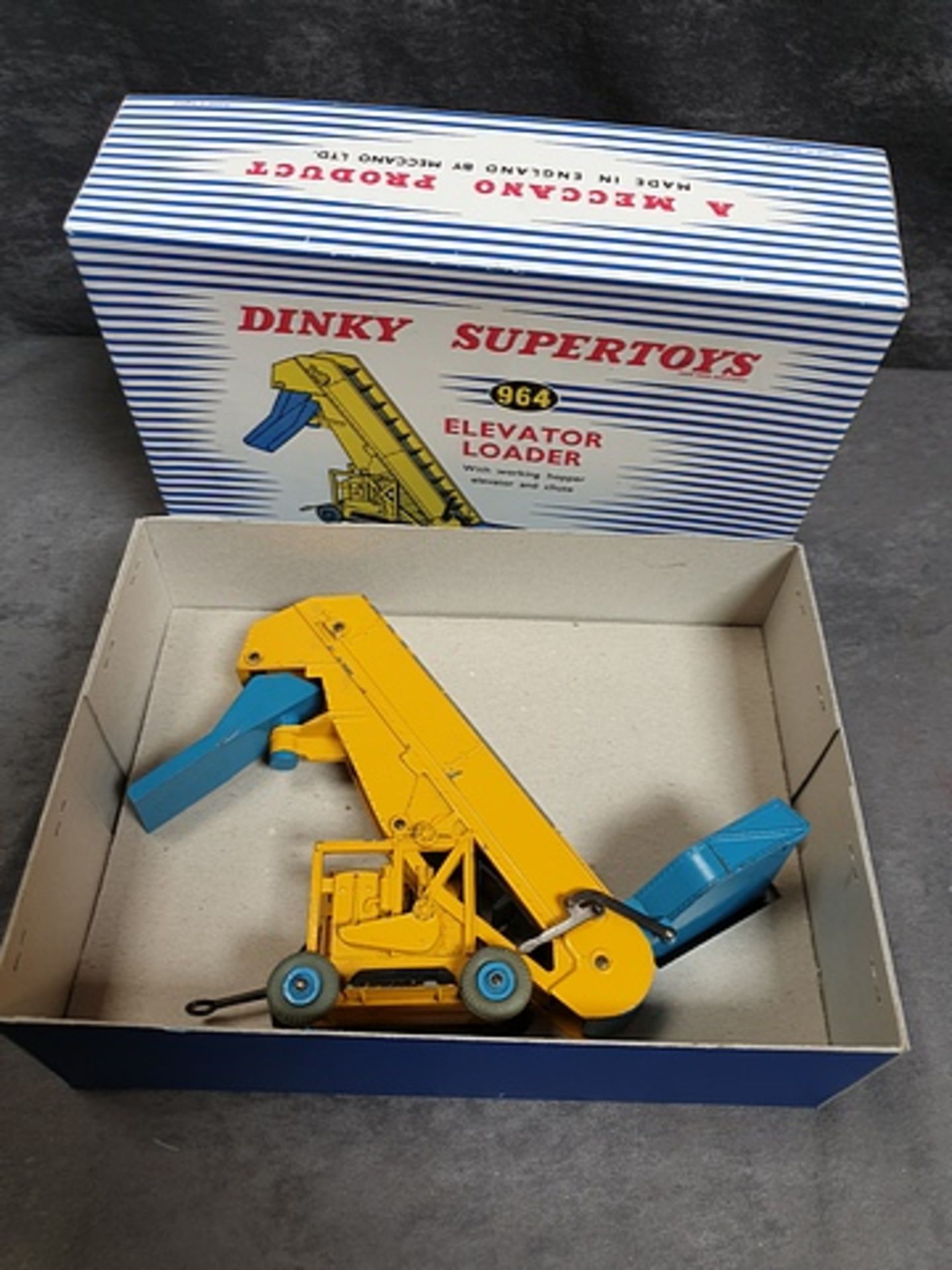 Dinky Diecast Toys #964 Elevator Loader in a repro Box