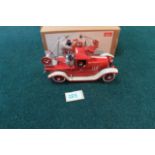 Juguete Jaya (Spain) 1905 Old Style Tin With Wind Up Key Fire Truck With Fire Fighters Complete With