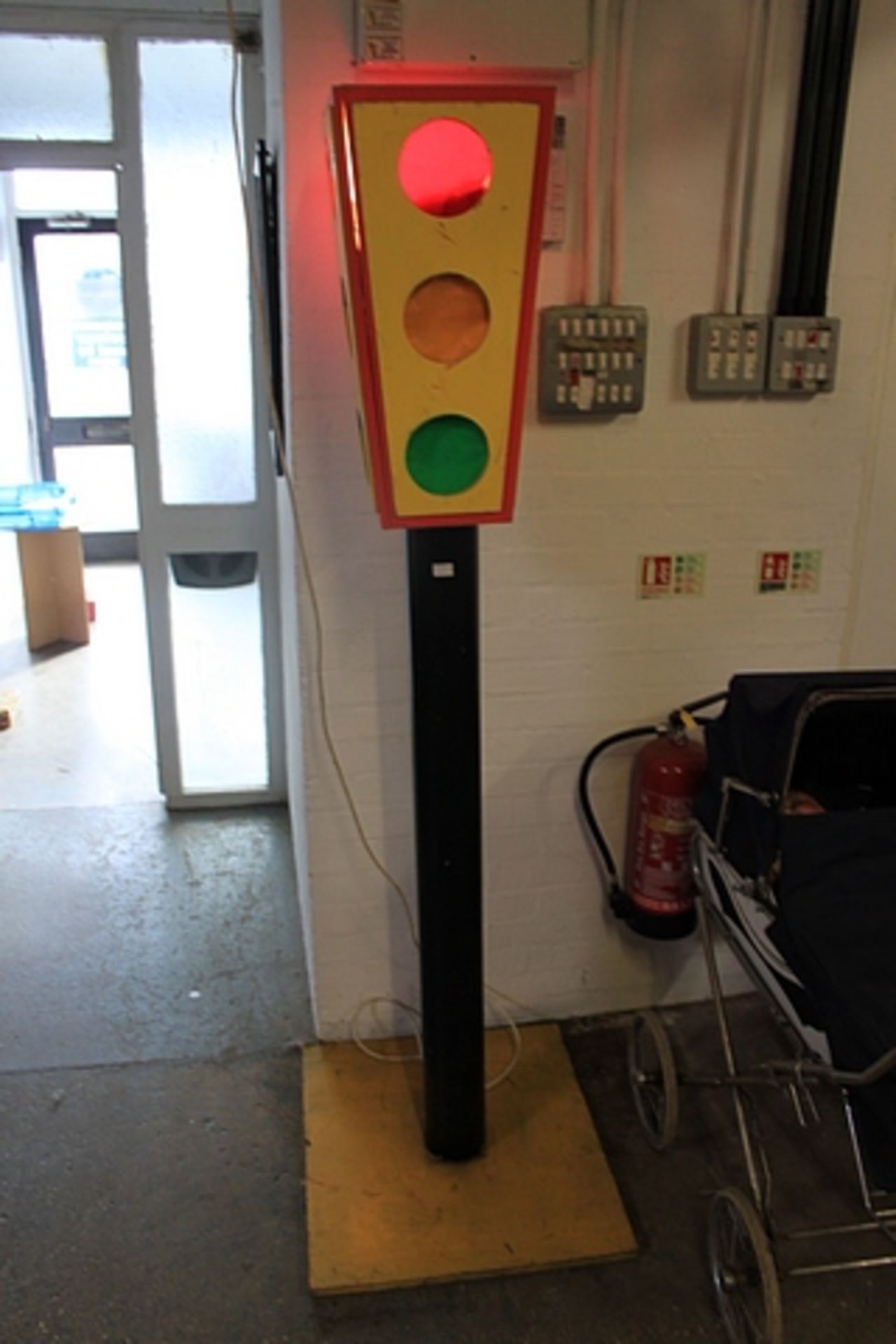 A Unique Hand Built 240v Traffic Light Post In Full Working Order 1900mm High - Image 3 of 4