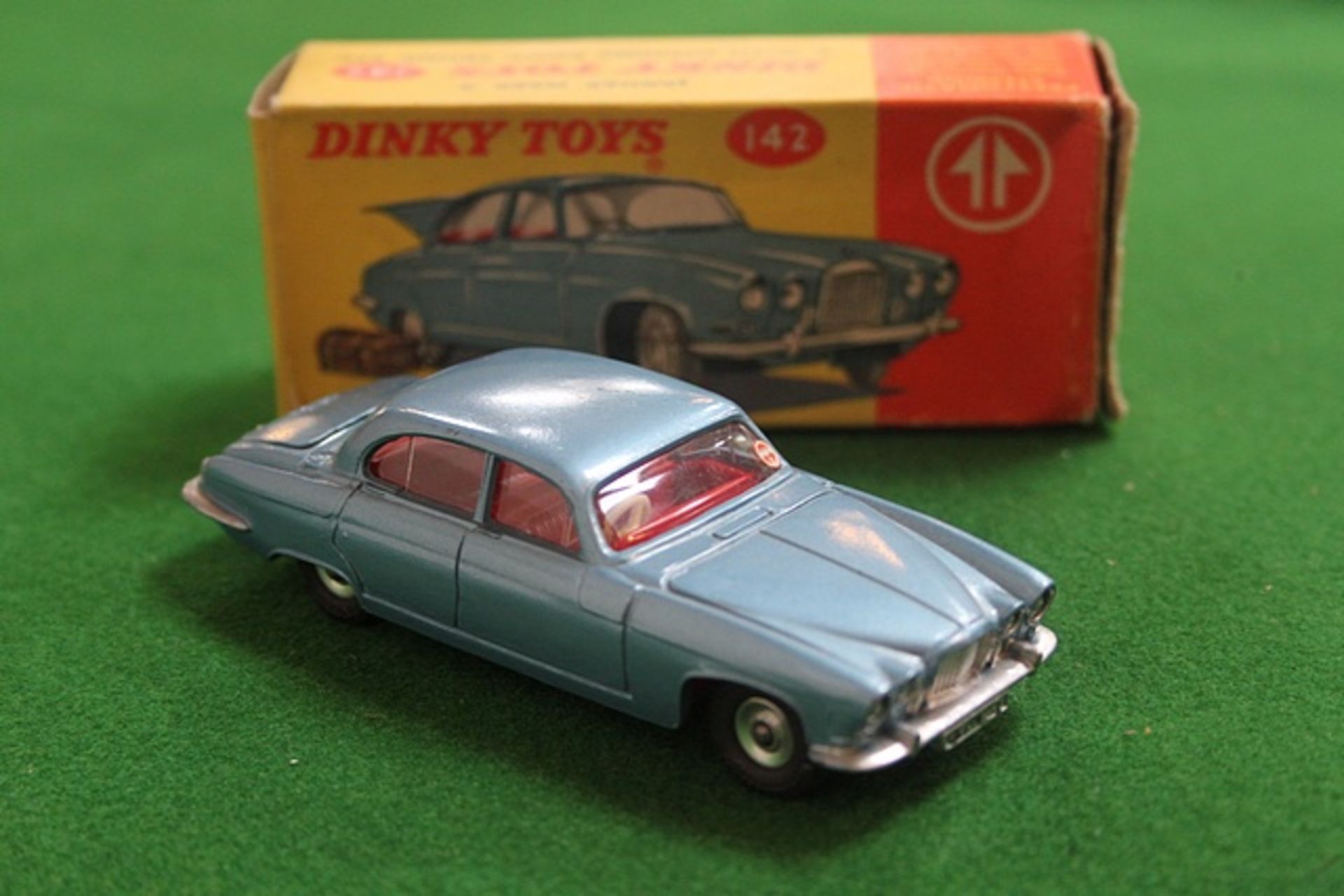 Dinky Toys Diecast #142 Jaguar Mark X In Blue With Red Interior Complete With Box - Image 2 of 3