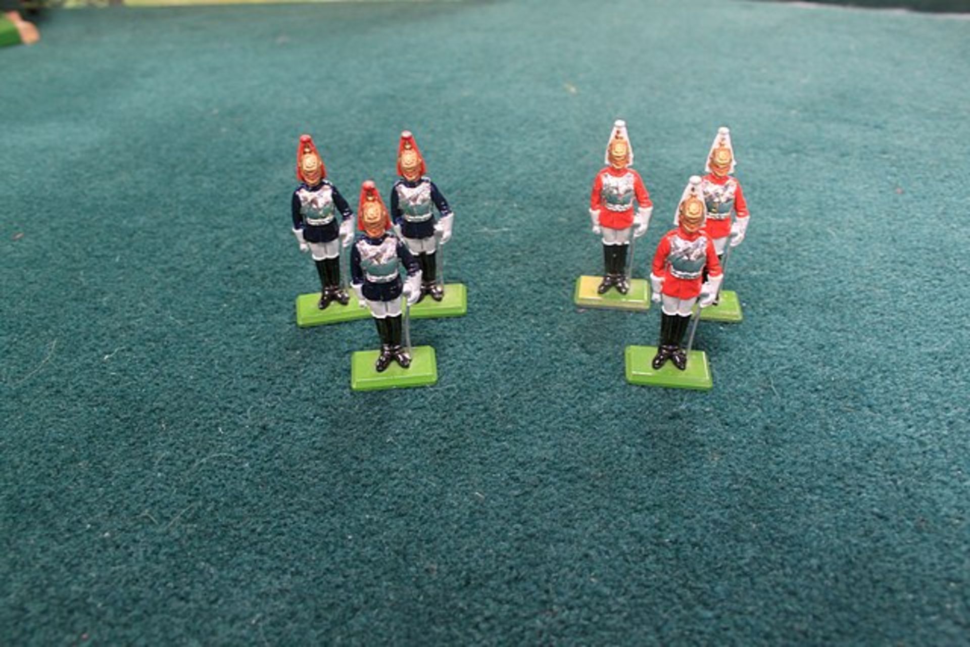 6 x Britains Toy Soldiers Comprising 3 x Britains Queens Guards In Red & 3 x Britains Queens