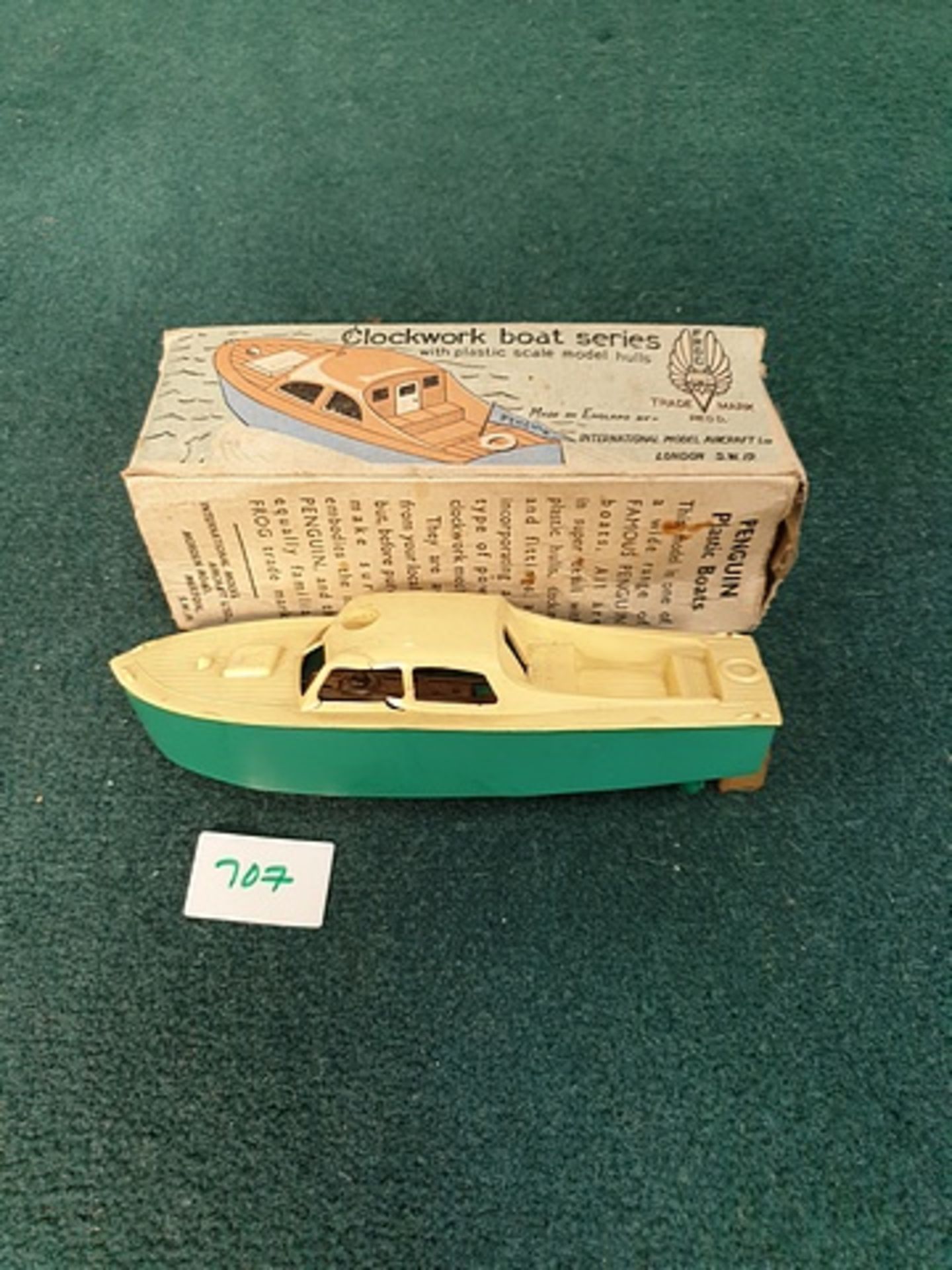 Frog Penguin Clockwork High Speed Cruiser in green with original box Box has damage