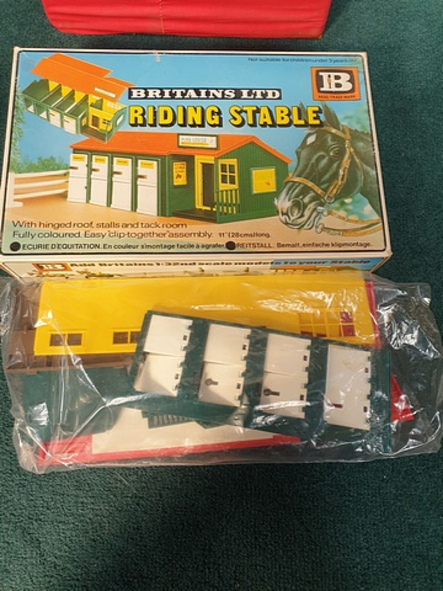 Britains Ltd Riding Stable SET Horses Are 1 1/2 And 2 Inches High The Set Includes 9 Horses 6 Riders - Image 2 of 3