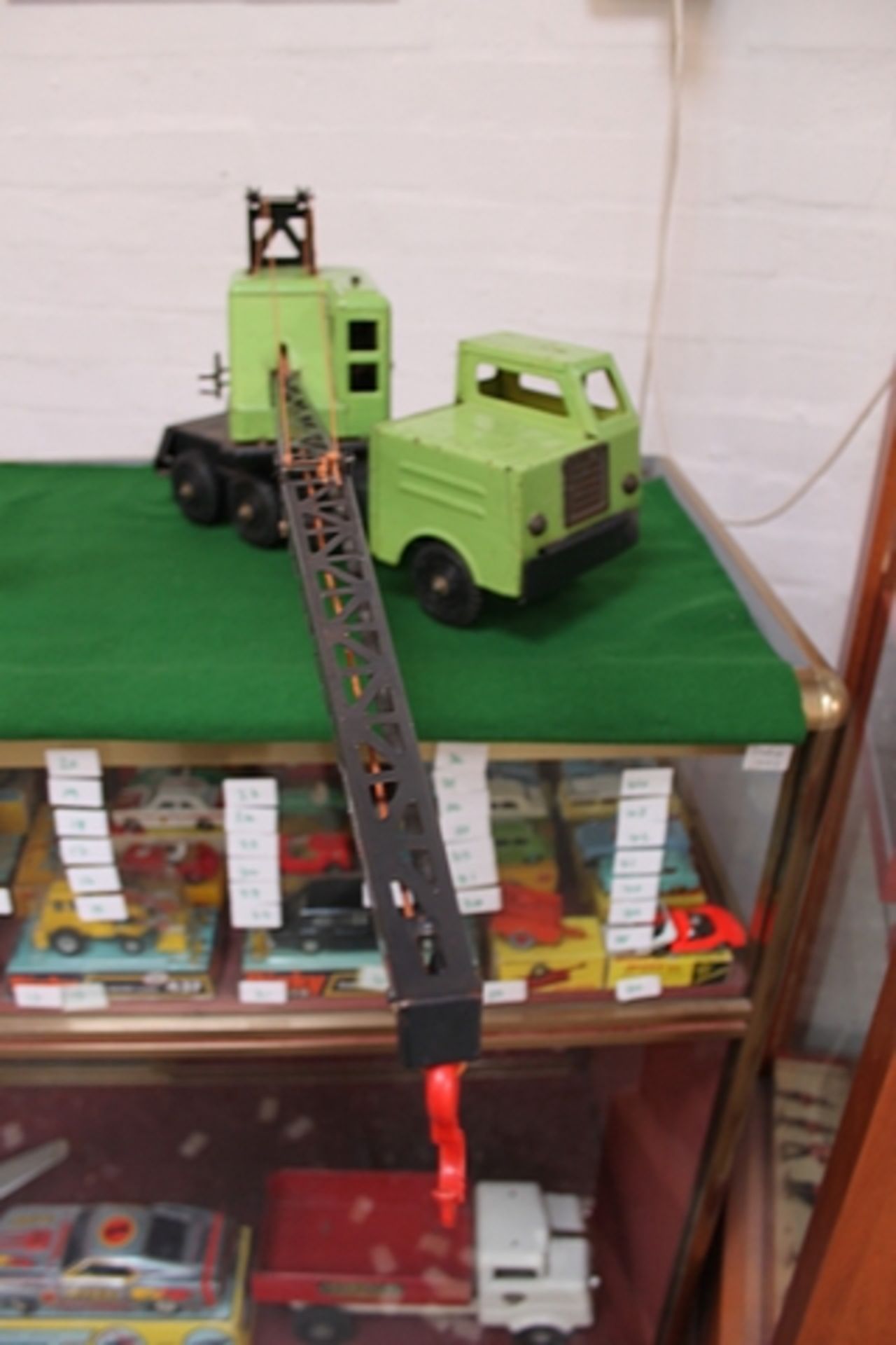 Marx Toys Lumar Contractors High Lift Crane 50cm Long With Boom Folded