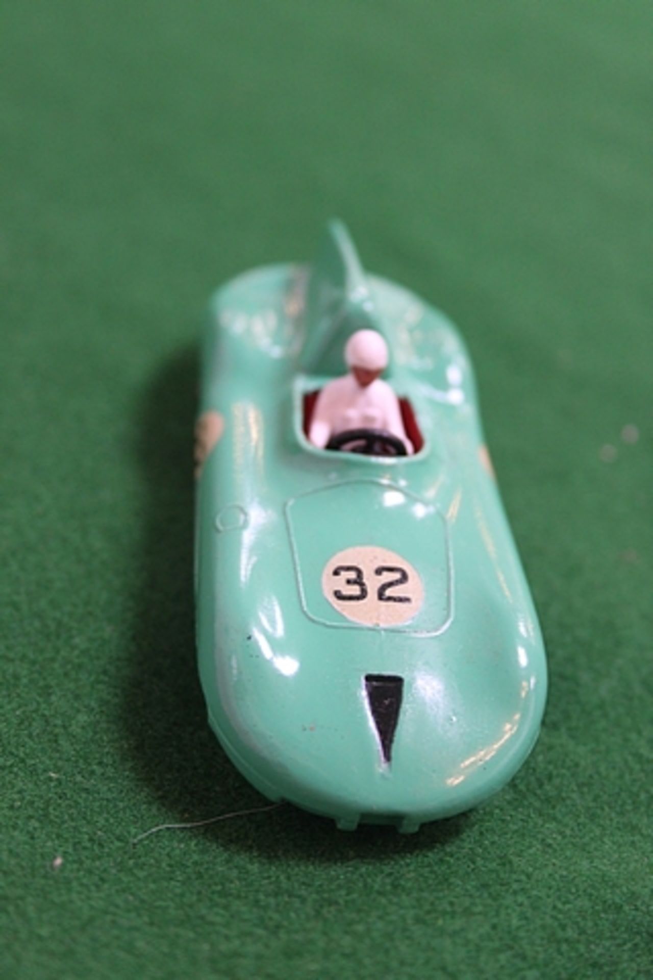 Dinky Toys Diecast #236 Connaught Racing Car In Green With Racing #32 Complete With Box - Image 2 of 2