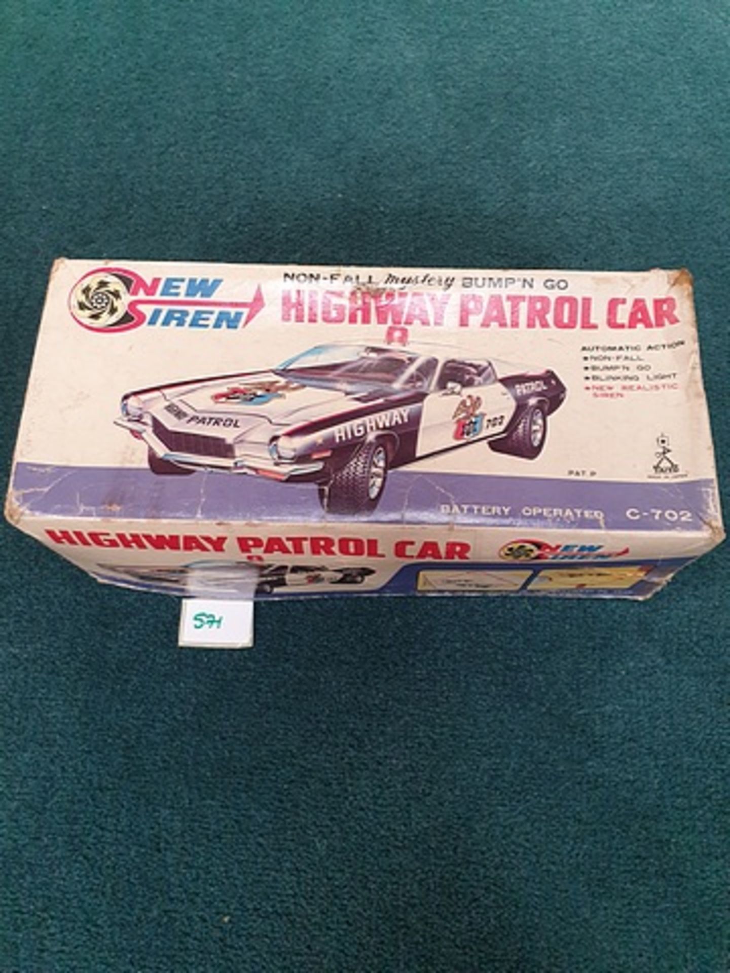 Taiyo (Japan) C-702 Battery Operated Non-Fall Mystery Bump N Go Highway Patrol Car Complete With