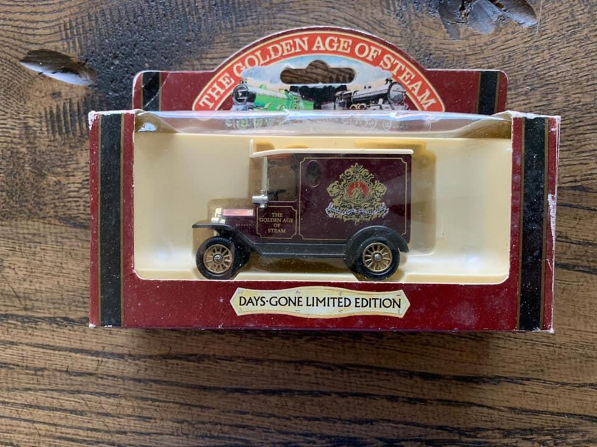 Lledo Days Gone By Set Of X 6 Diecast Models 1936 Packard Van - Leyland Paints - 18016 , Dairy