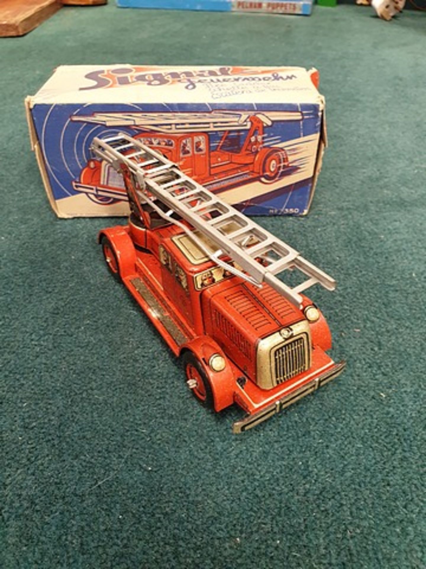 CKO #350 Signal Tin Lithographed Wind-Up Fire Engine Ladder Truck Complete With Box