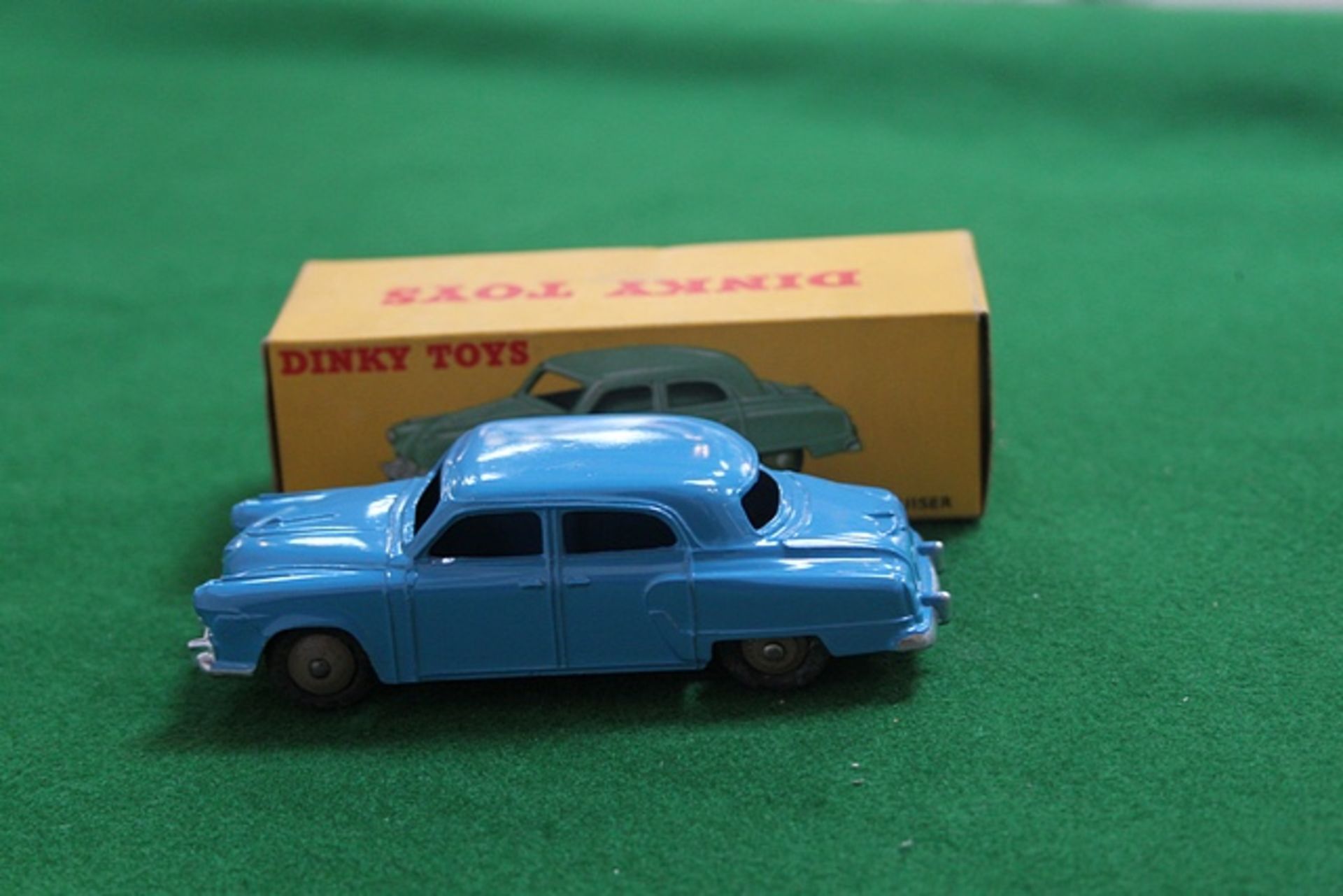 Dinky Toys Diecast #172 Studebaker Land Cruiser In Blue Complete With Box