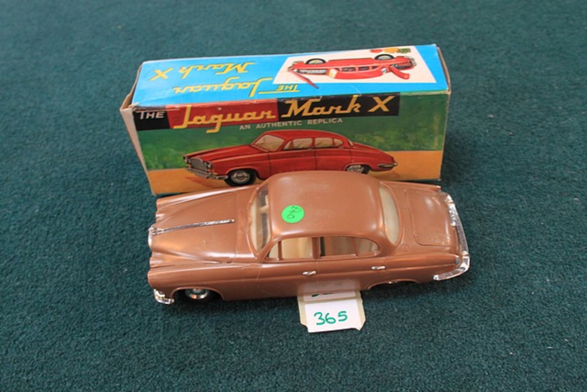 OK Toys Hong Kong No 3369 The Jaguar Mark x Authentic Replica Friction Motor Works Like New Bonnet