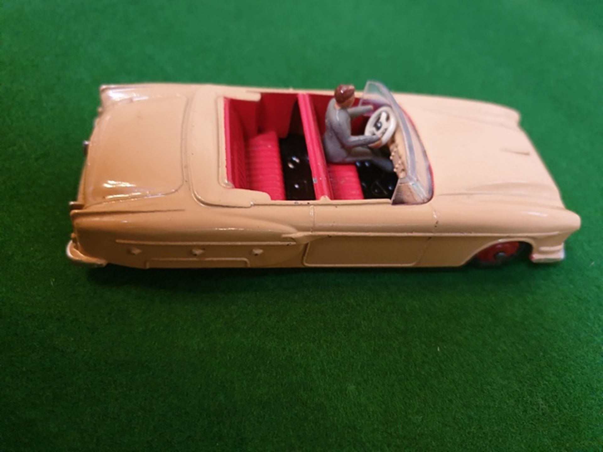Dinky Toys Diecast #132 Packard Convertible In Beige With Red Interior Complete With Box - Image 2 of 2