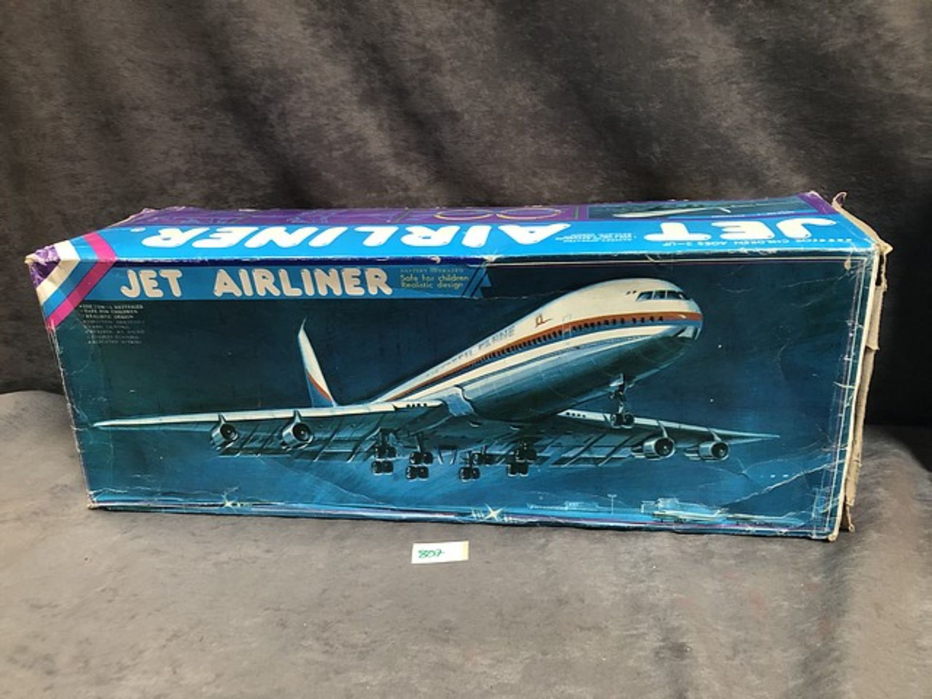 Red China ME087 1970's Tin Battery Operated Jet Airliner Length: 185 Inches (47 Cm)Wingspan : 177 - Image 2 of 3