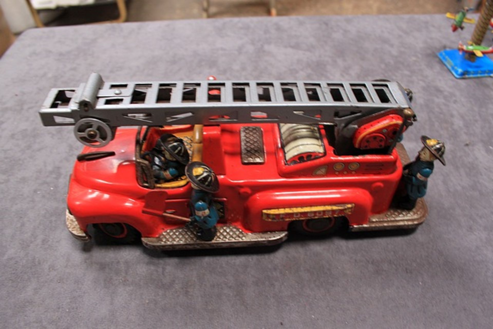 TN Nomura (Japan) FD 6097 Electro Fire Truck Battery Operated Tin Litho 10.5 Inches Long 1950s Toy - Image 2 of 2