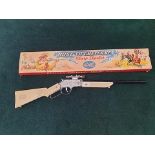 Crescent Toy Rustler Cheyenne Sharp Shooter 100 Shot Cap repeating Rifle No 360/S complete with box