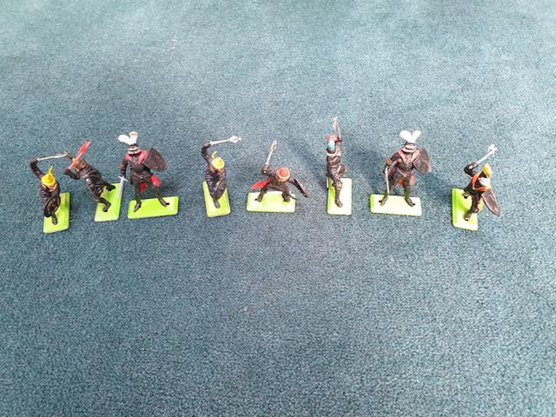 8 X Britains Knights & Medieval Figures