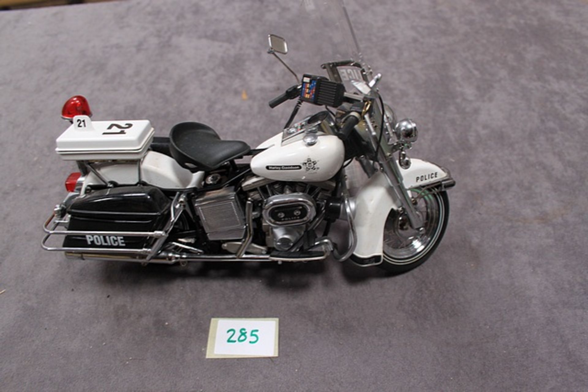 Franklin Mint Harley-Davidson Diecast Police Motorcycle - Image 2 of 2