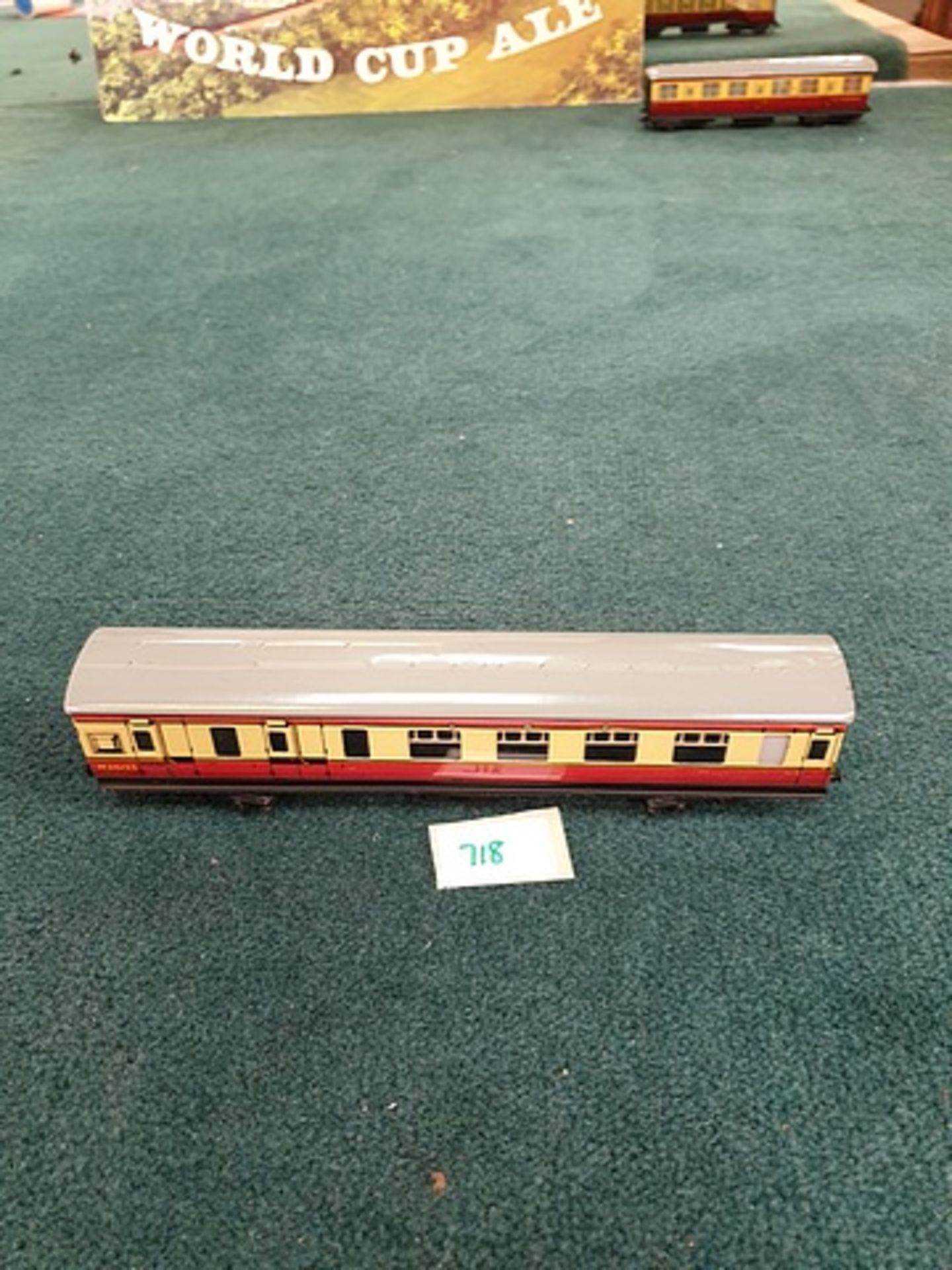 Hornby Dublo passenger Carriage - Carriage number M26133