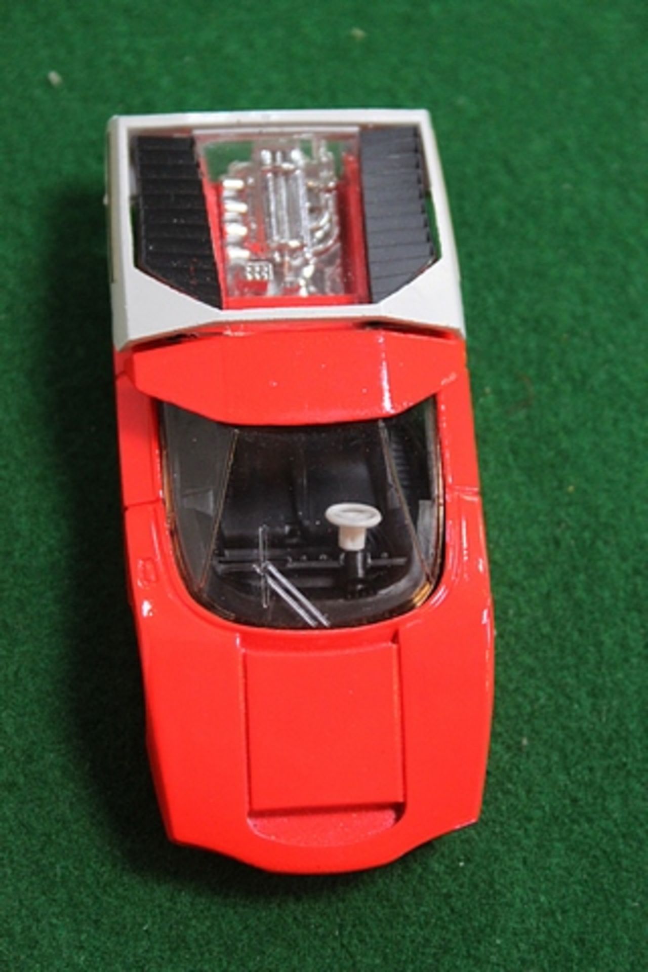 Dinky Toys Diecast #202 Fiat Abarth 2000 In Red And White Complete With Box - Image 2 of 2