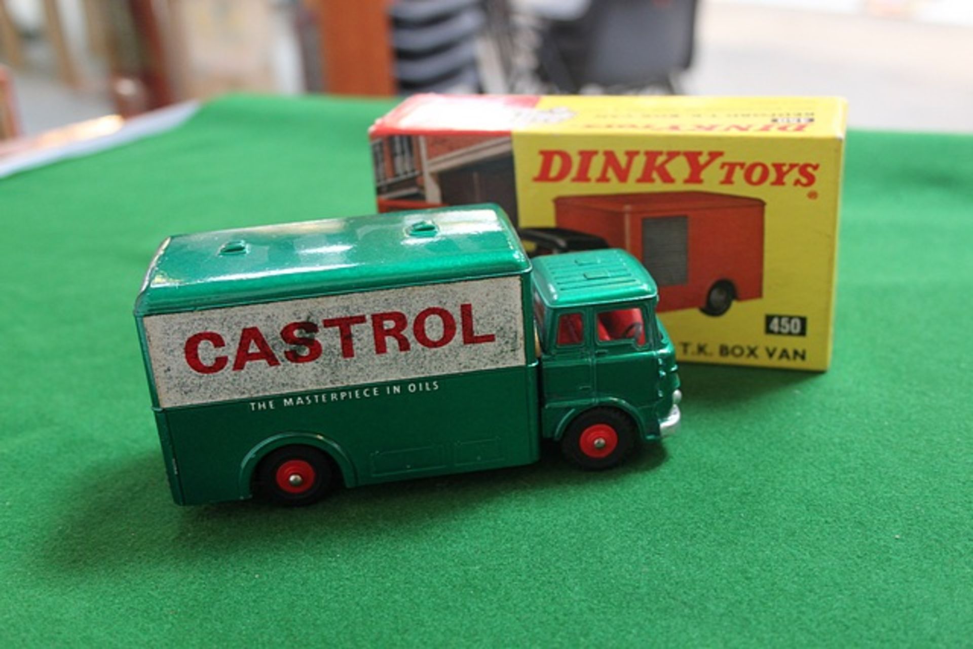 Dinky Toys Diecast #450 Castrol Bedford TK Box Van Complete With Box