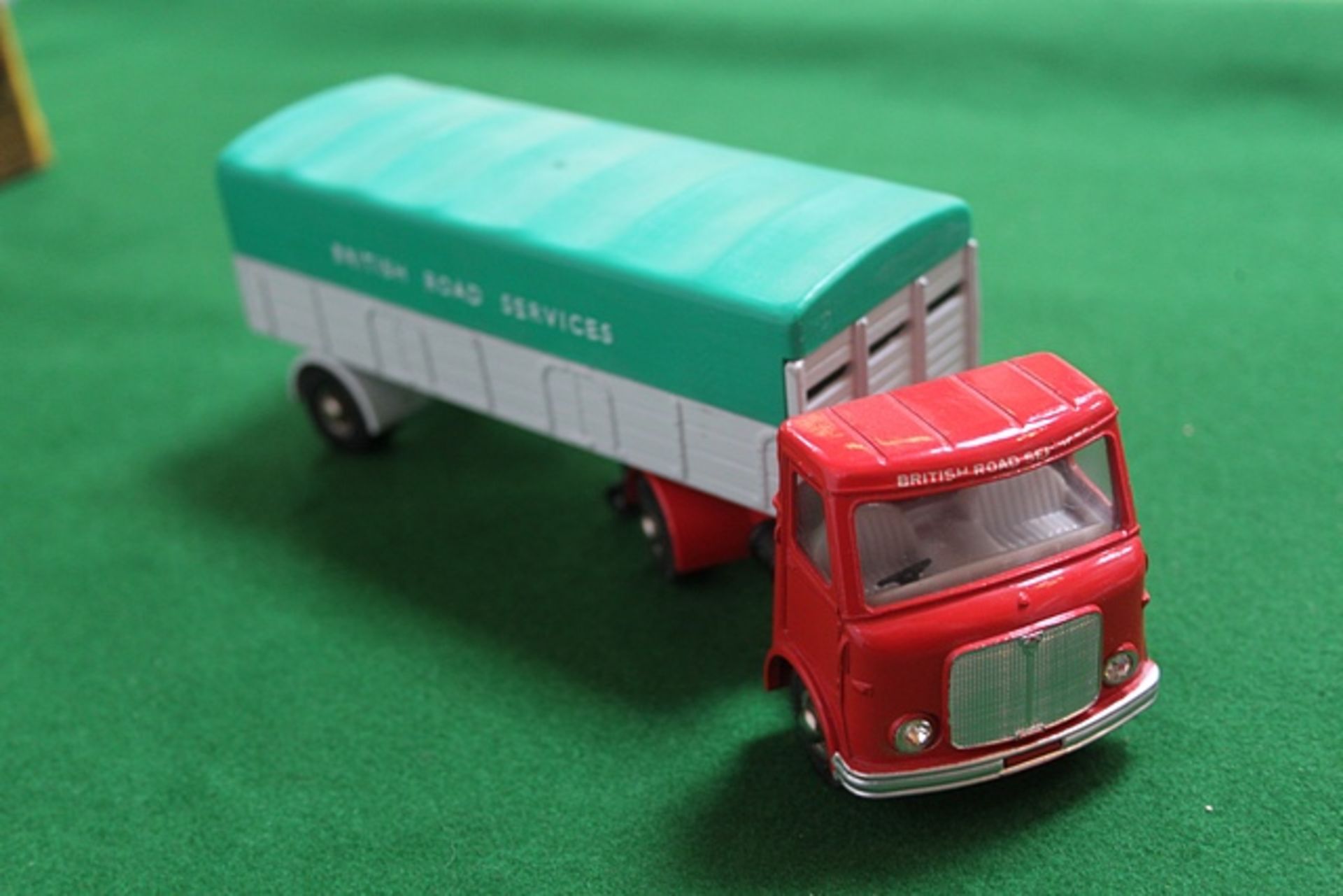 Dinky Toys Diecast #914 British Road Services AEC Articulated Lorry Complete With Box - Image 3 of 3