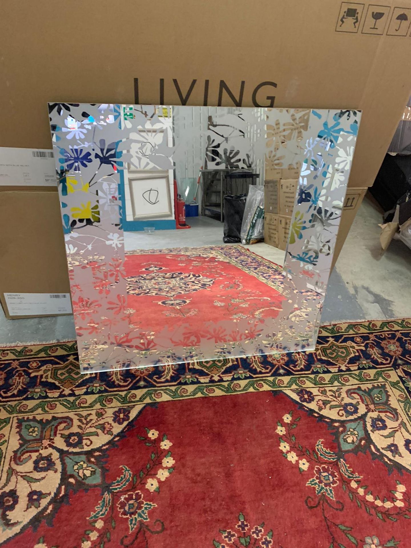 Wall Mirror With Floral Pattern Has A Crack As Can See In Images 98cm X 98cm Consigned From A Luxury - Image 3 of 4