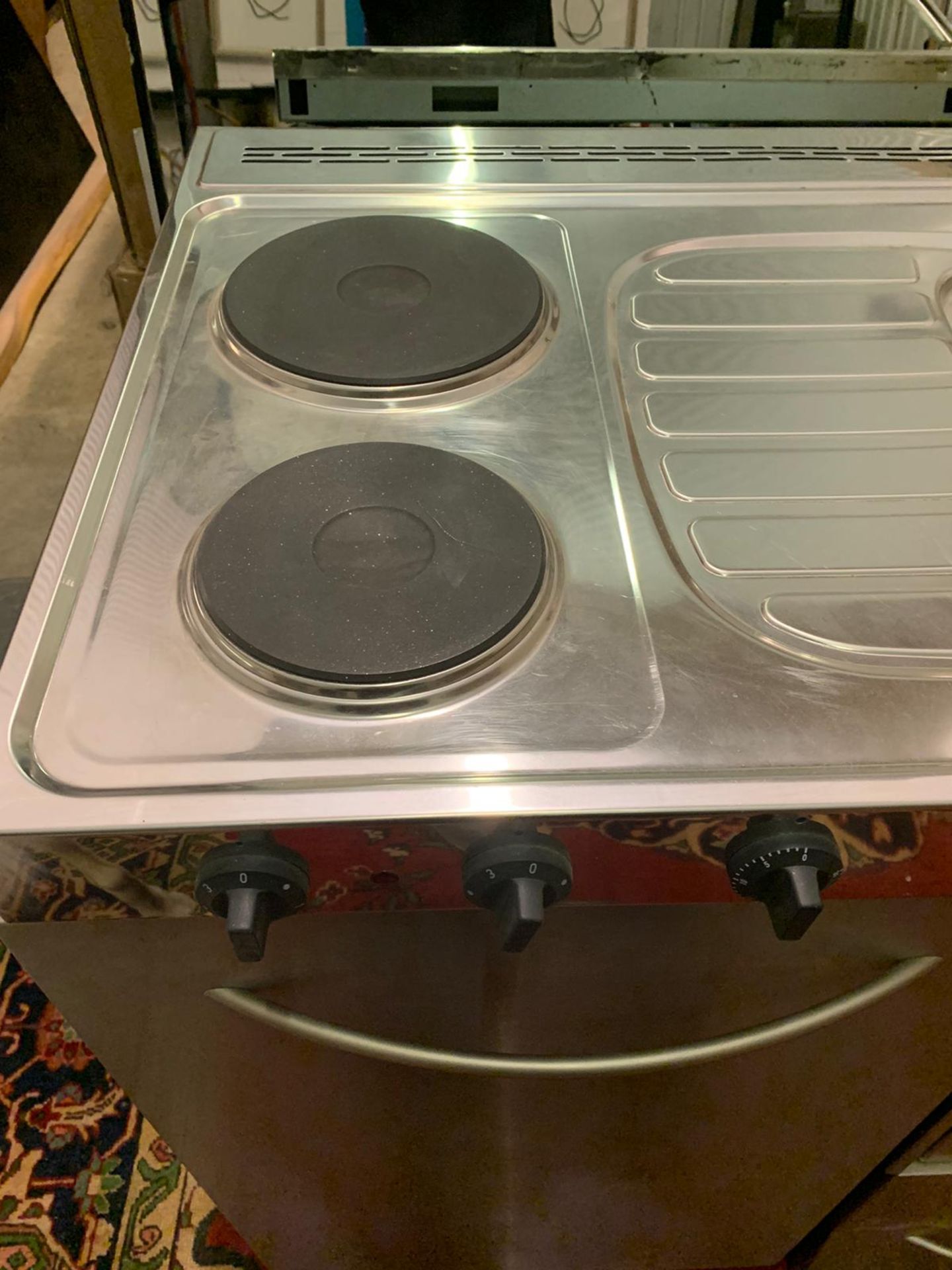 Small Kitchen Dinerette Comprising Stainless Steel RHS Sink Basin And Faucet 2 X Electric Boiling - Image 3 of 7