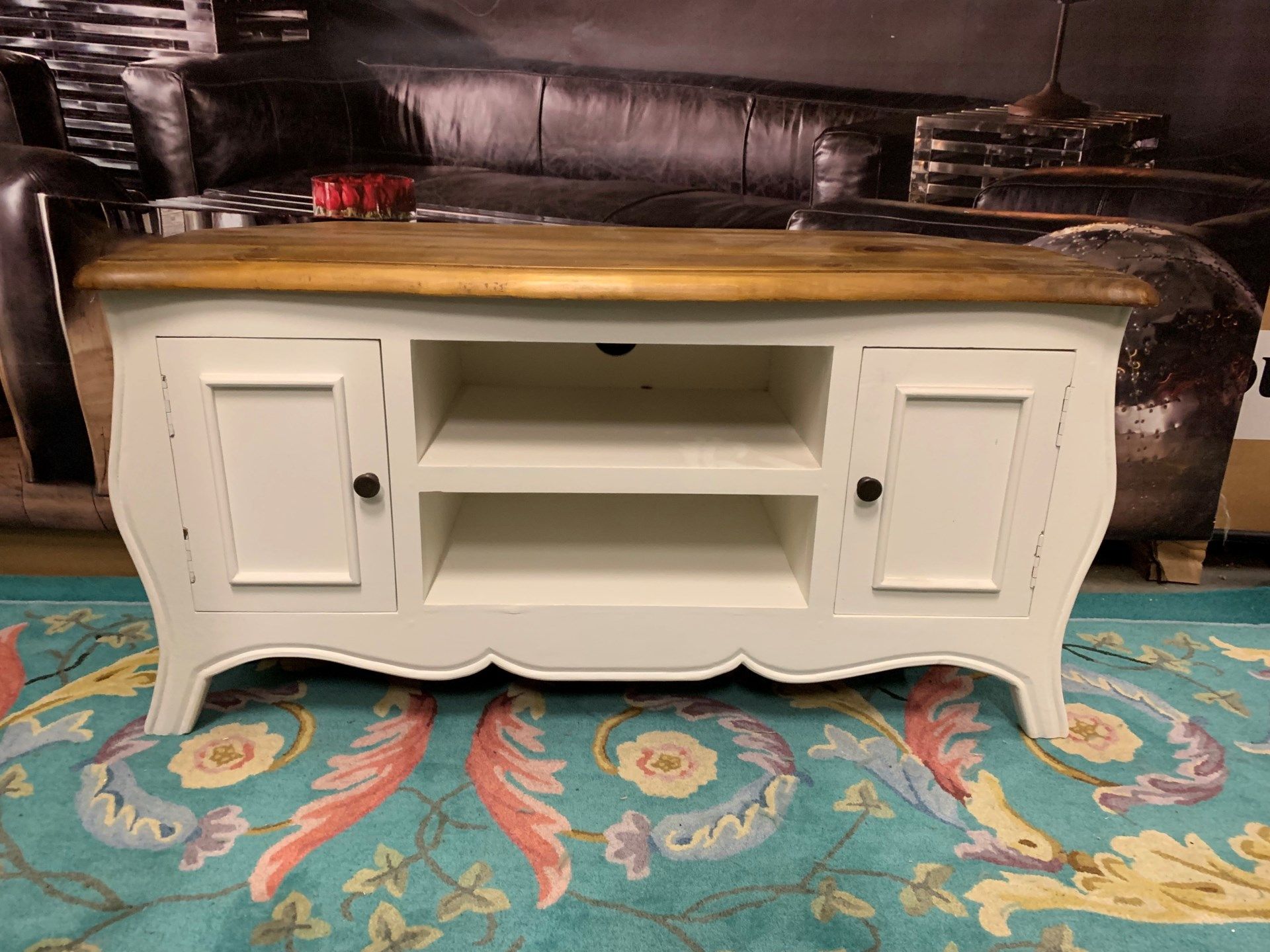 Farmhouse Media Unit