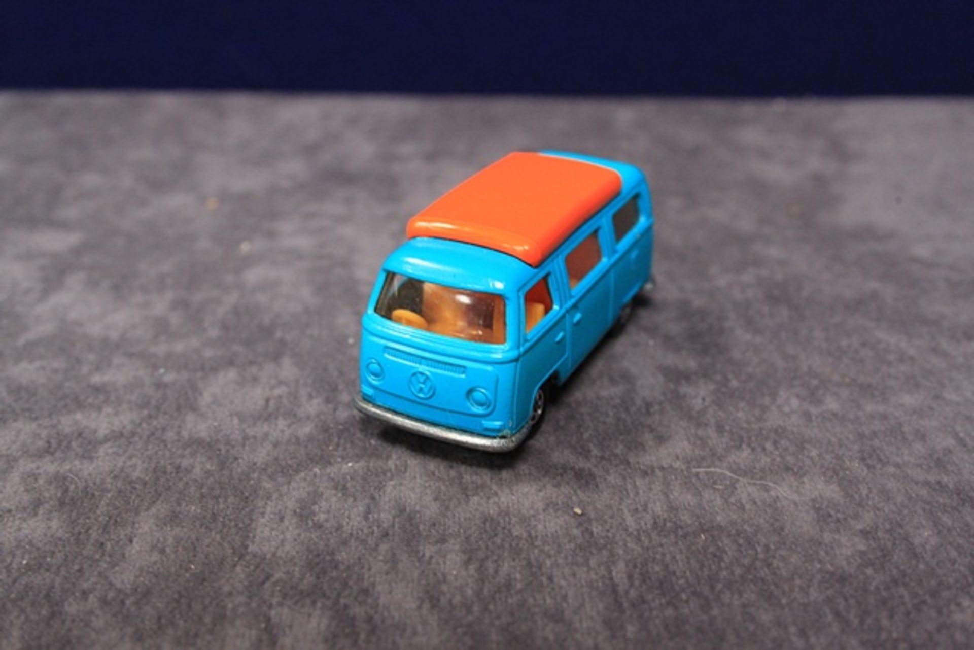 RARE Mint Matchbox Superfast Diecast # 23 Volkswagen Camper In Blue With Orange Interior With Filler