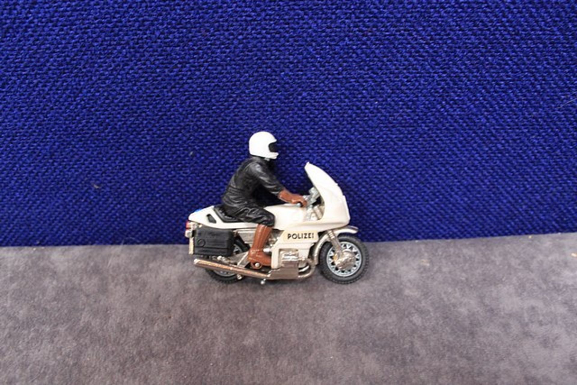 Britains Motorcycles - 9695 BMW Policeman Mint In Original Box Vintage 1974