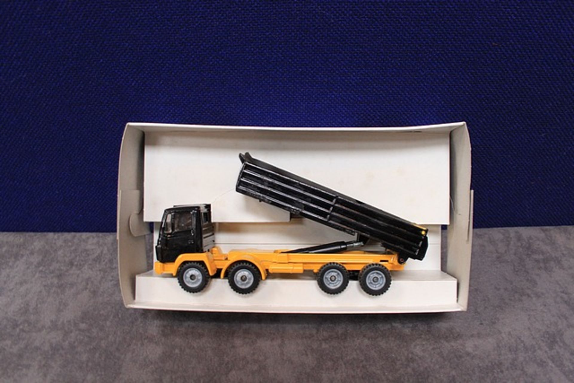 Siku Diecast Number 2616 Tipper Lorry With Good Box