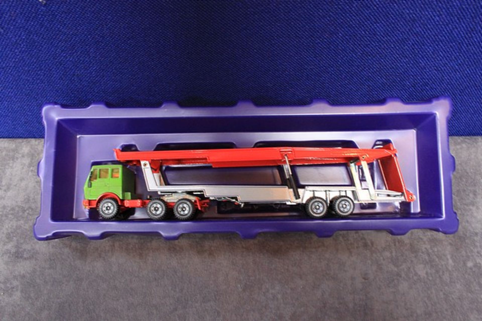 Mint Siku Diecast Number 3112 Car Transporter With Very Good Box