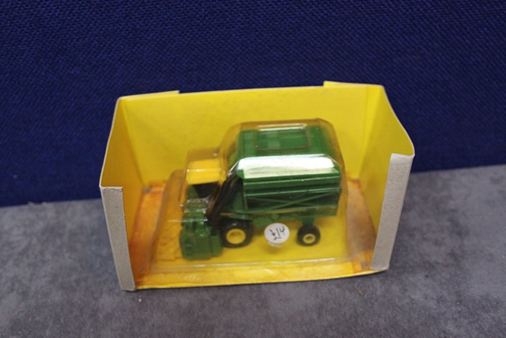 ERTL John Deere Cotton Picker In Box