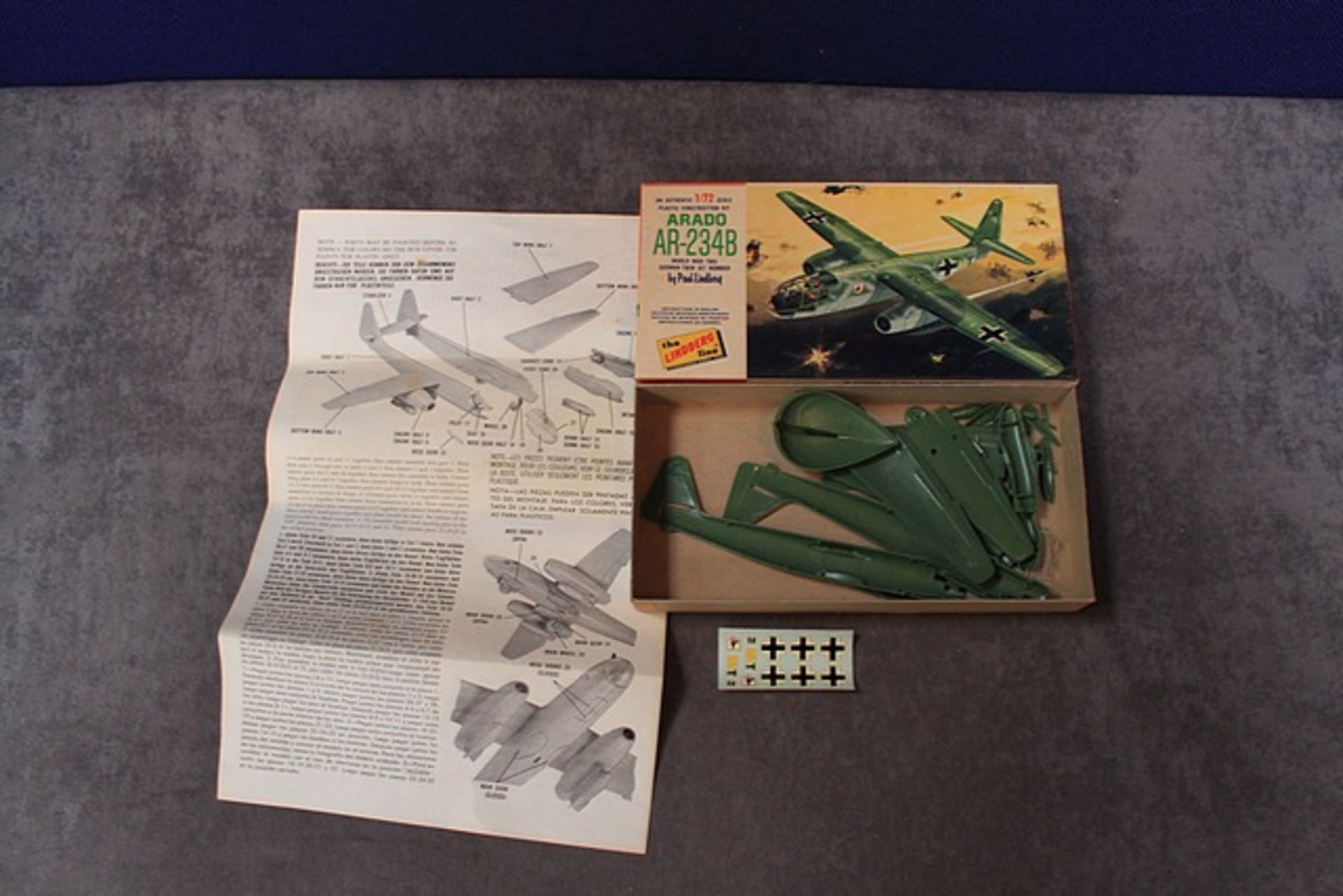 The Lindberg Kit No 439:50 Arado AR-234R Off Sprues With Instructions In Box - Image 2 of 2