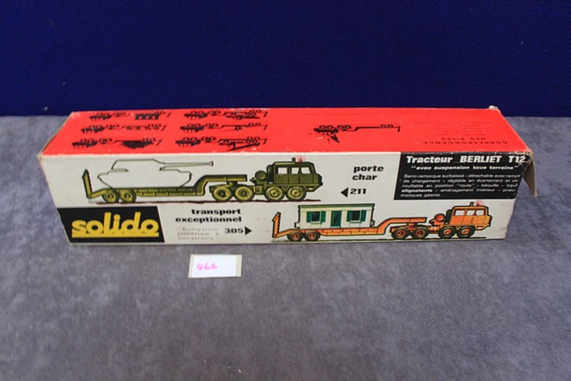 Solido #211 Berliet T12 Porte Char in green with tank in box (Flap missing one end)