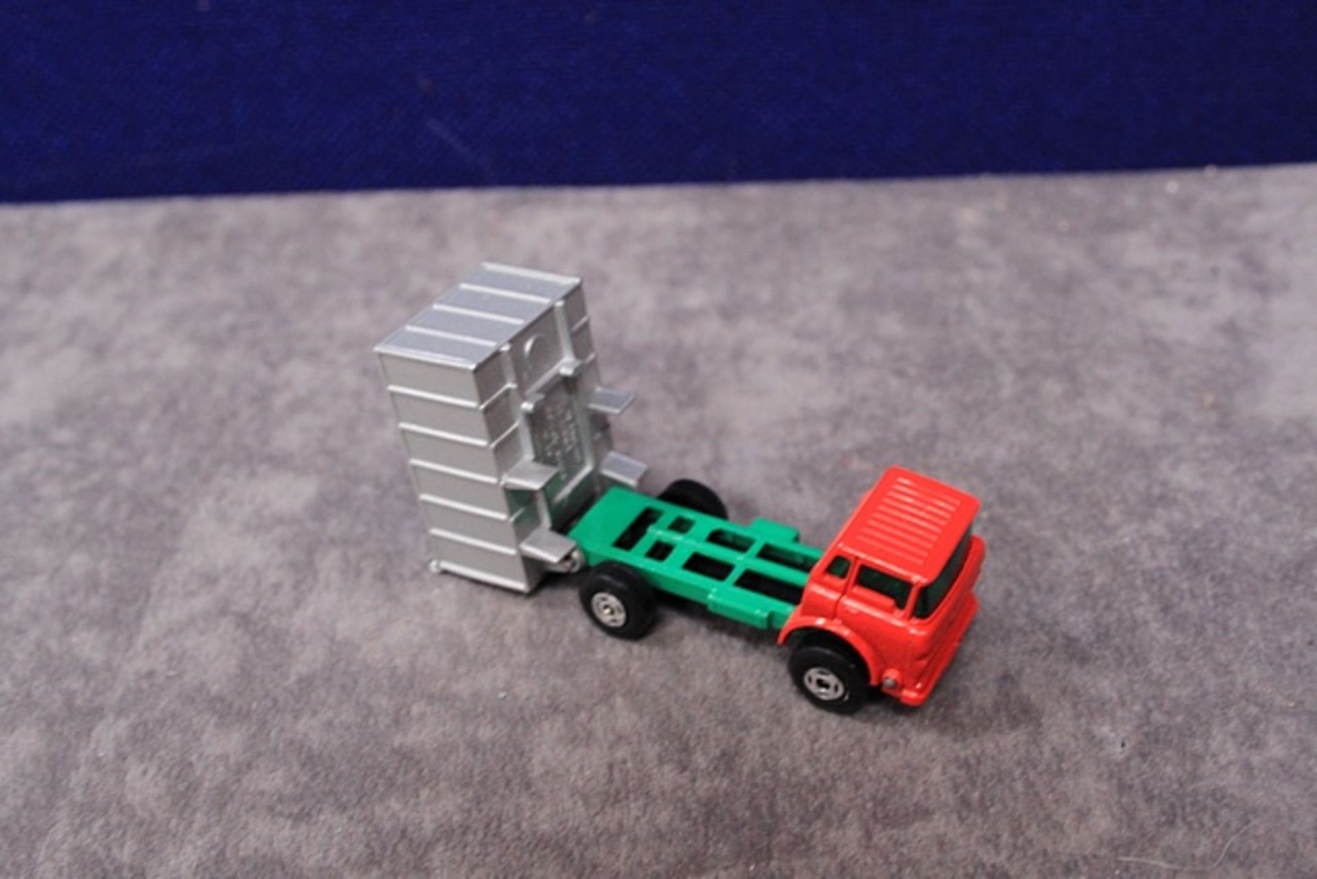 Mint Matchbox Superfast Diecast # 26 GMC Tipper Truck In Crisp Box - Image 4 of 4