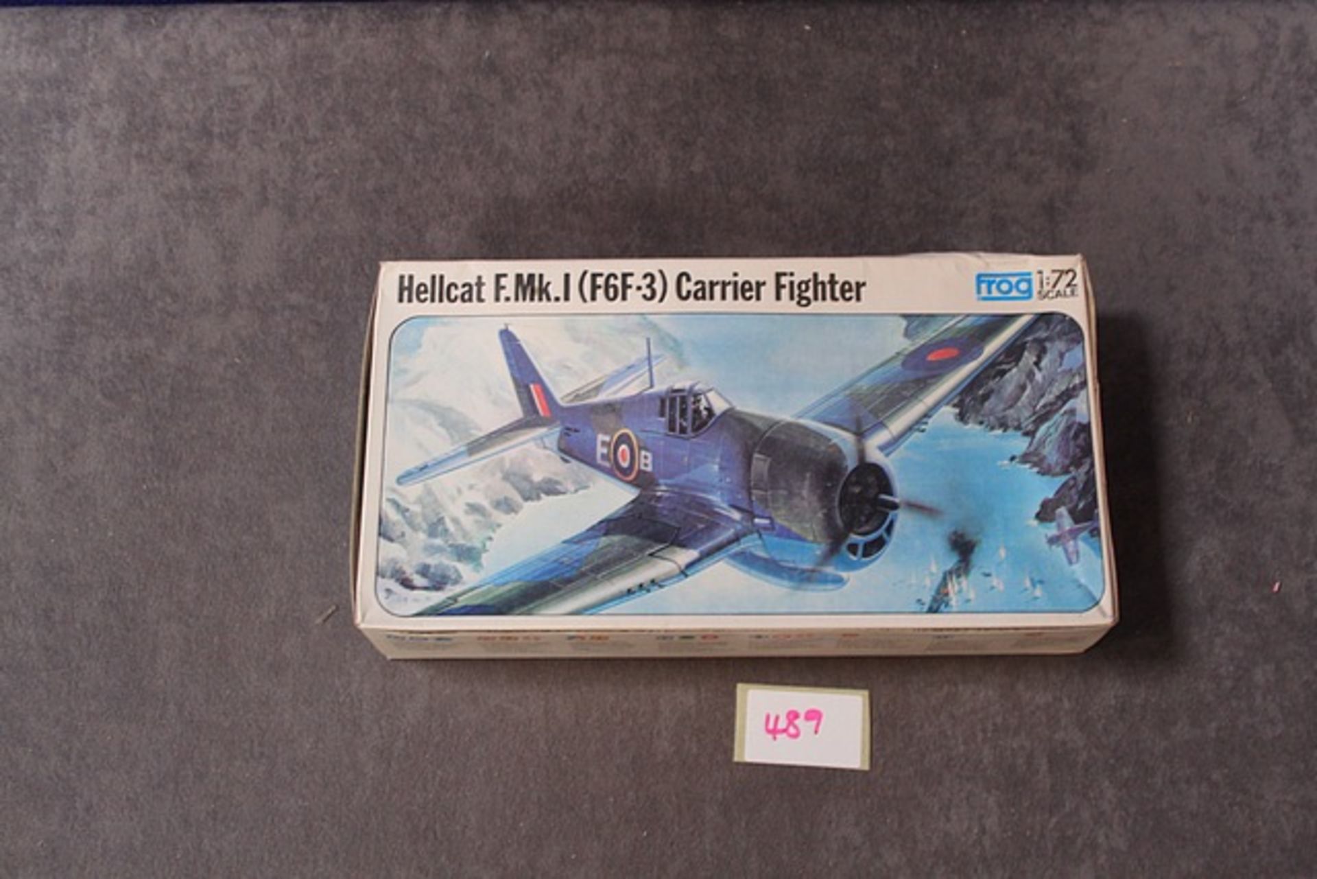 Frog Authentic Scale 1/72 Models Cat No F245Hellcat F Mk I (F6F-3) Carrier Fighter with sealed in - Image 2 of 2