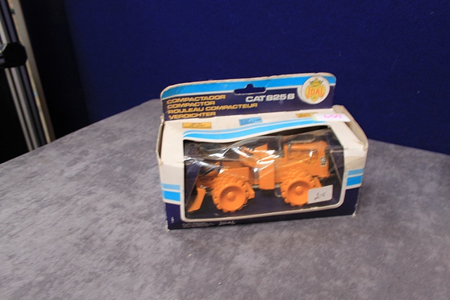 3x Joal Diecast Construction Vehicles All In Own Boxes, Comprising Of; # 195 JCB Tractor Fastrac - Image 2 of 5