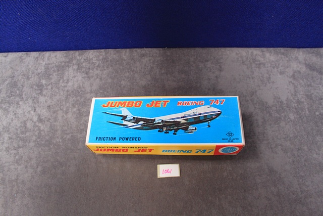 T.T. Toy company tin friction powered Pan Am boeing 747 Jumbo Jet airplane made in Japan complete - Bild 2 aus 2