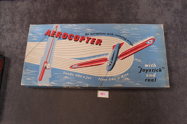 Aerocopter With Joystick And Reel. An Aeroplane With Rotating Wings In Box With Instructions - Bild 2 aus 2