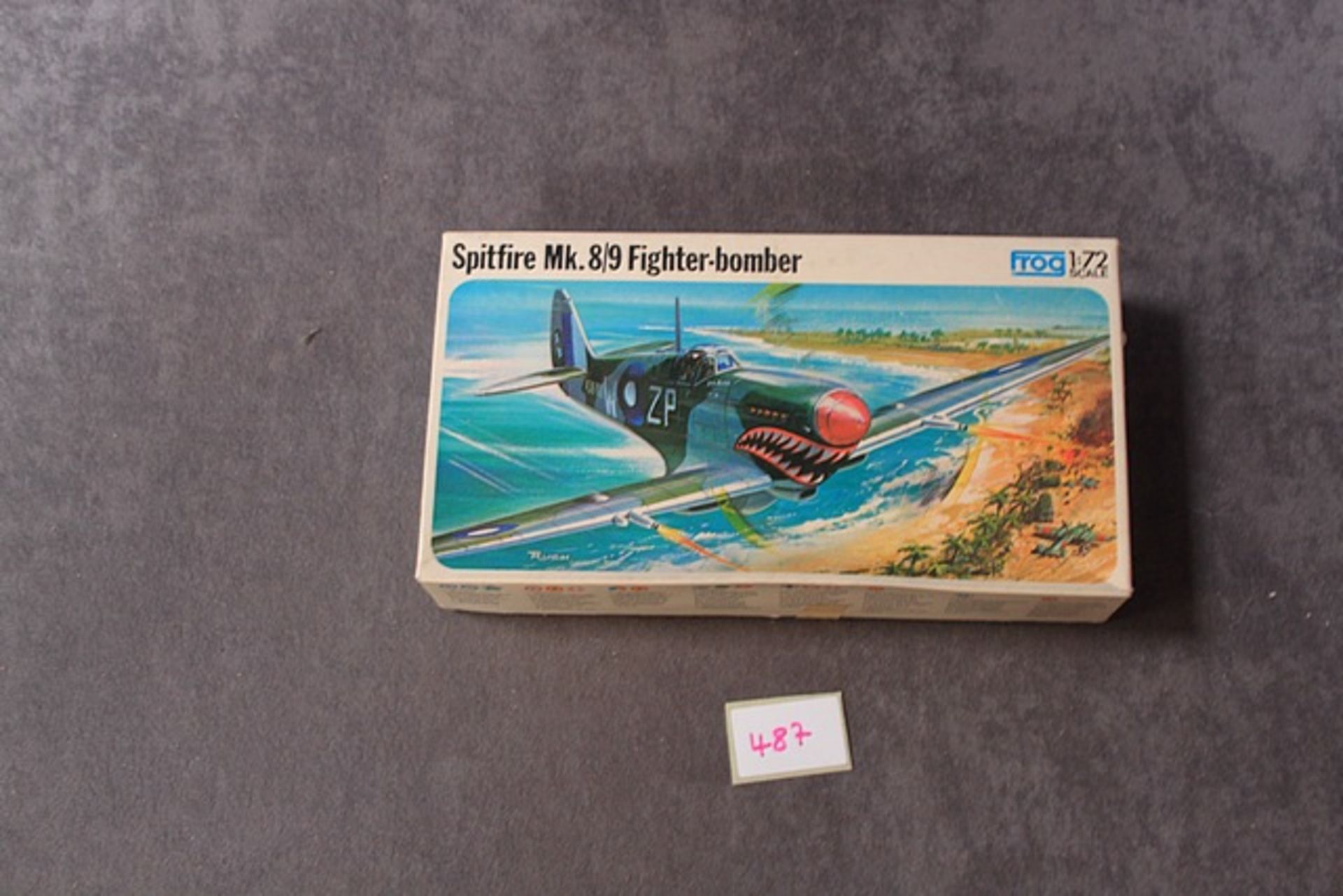 Frog Authentic Scale 1/72 Models Cat No F237 Spitfire Mk 8/9 Fighter-bombe rsealed in box