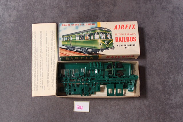 Airfix 00 Scale Kit Pattern R201 British Railways Bus Series 2 with instructions with box - Image 2 of 2