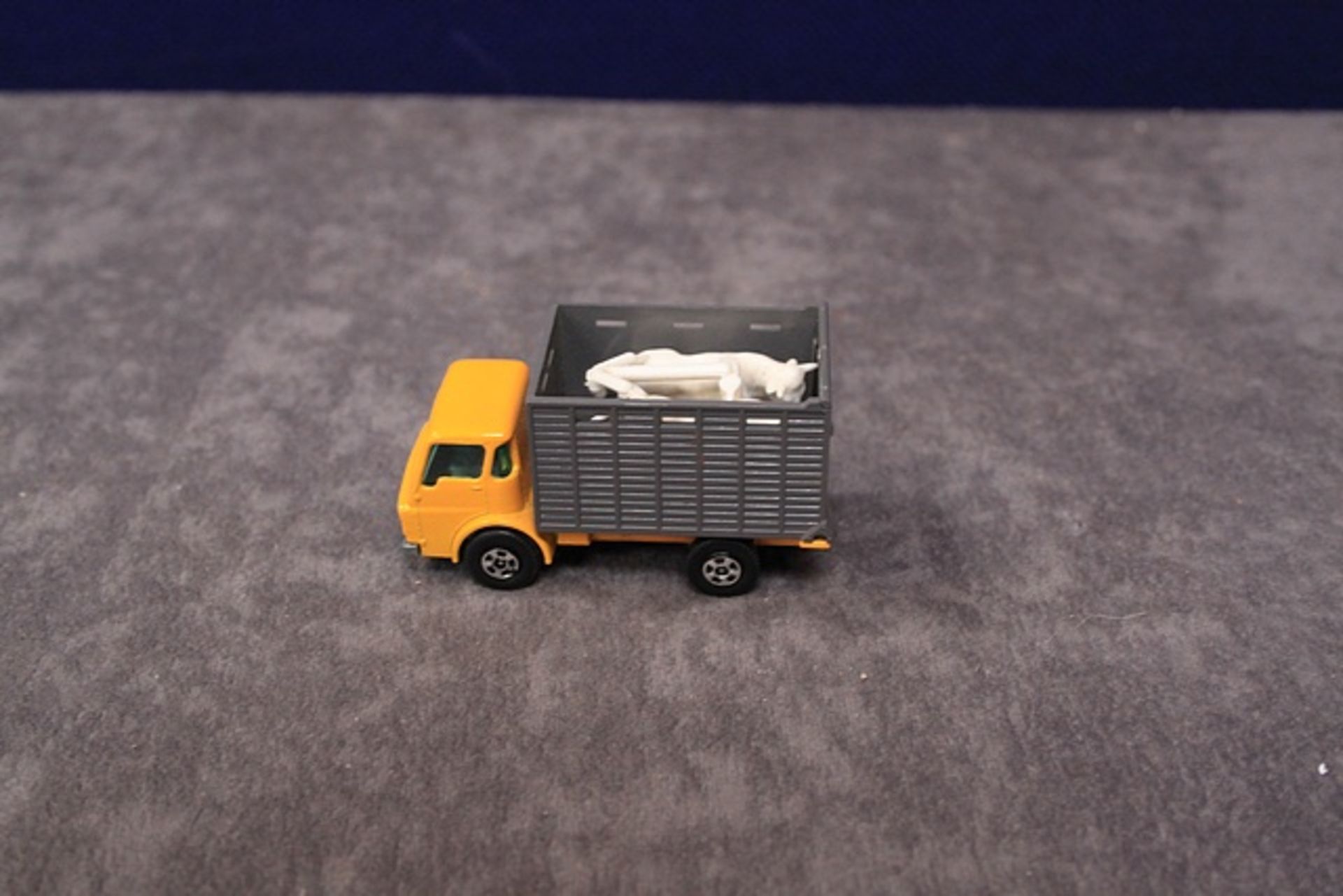Mint Matchbox Superfast Diecast # 37 Cattle Truck In Yellow With Cattle In Crisp Box - Image 2 of 3