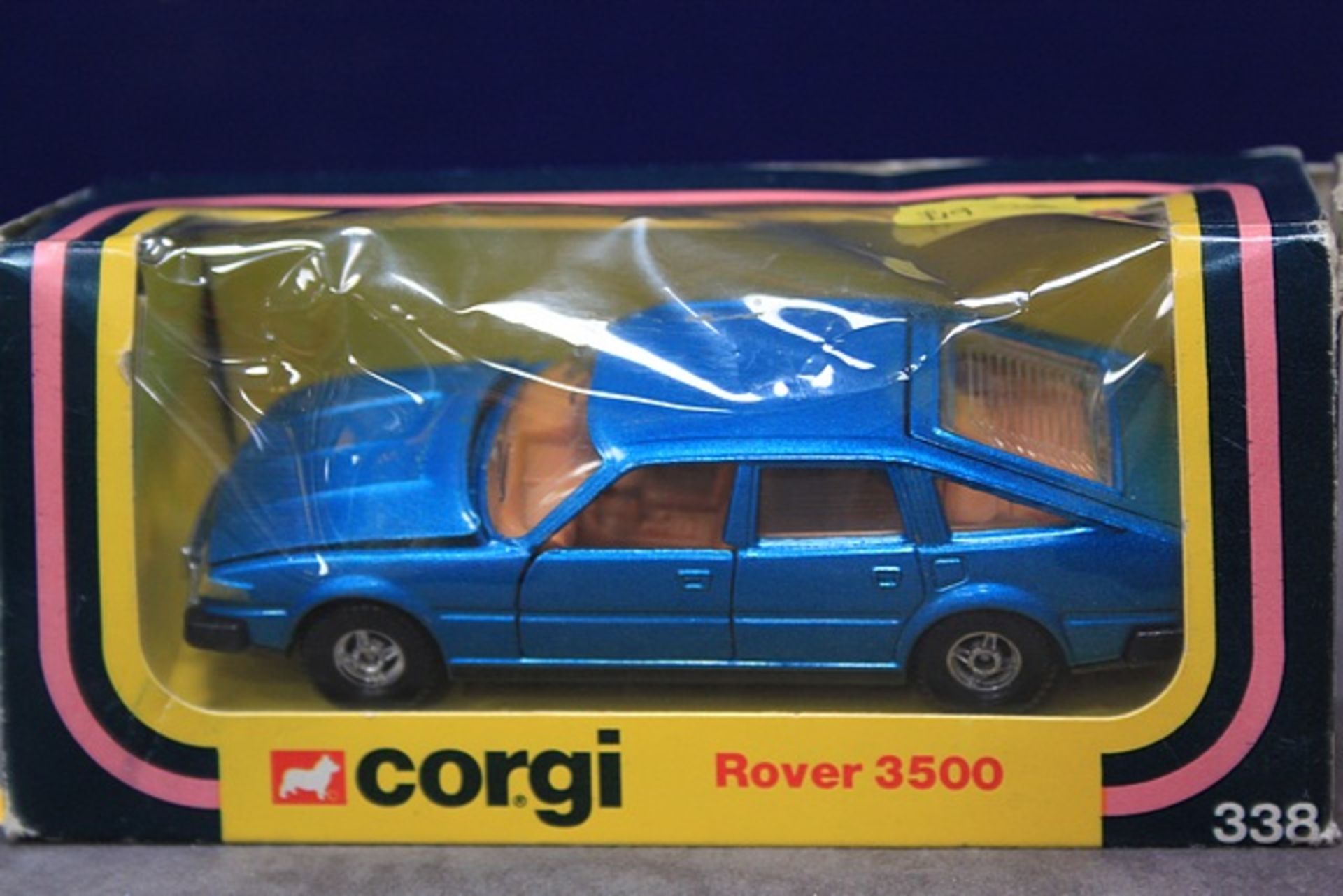 Corgi Toys diecast #338 Rover 3500 in Bluein box